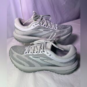 Brooks Women's Athletic Running Shoes in Gray and White